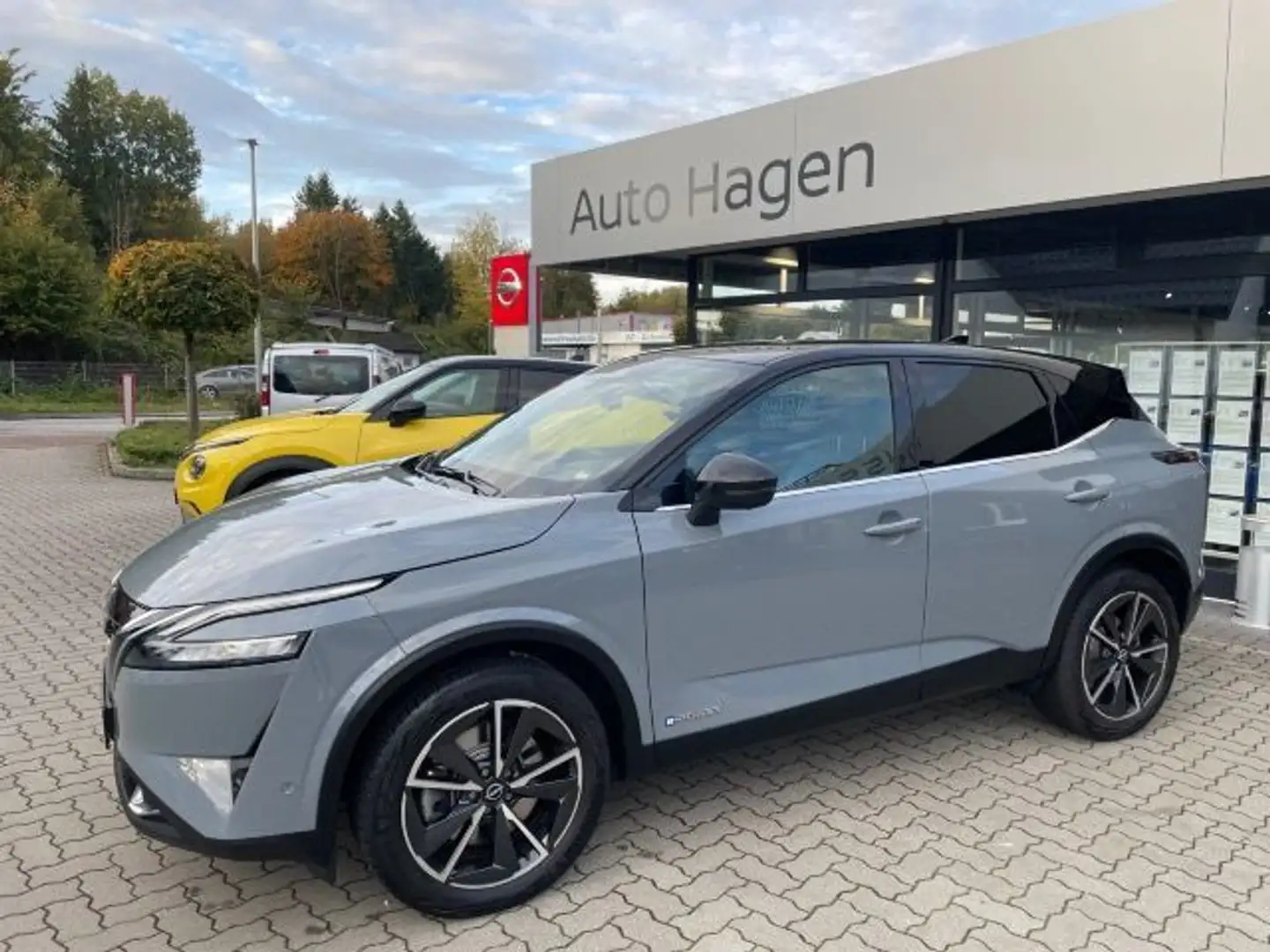 Nissan Qashqai Tekna e-Power Automatik Voll-LED Navi 36 Grau - 2