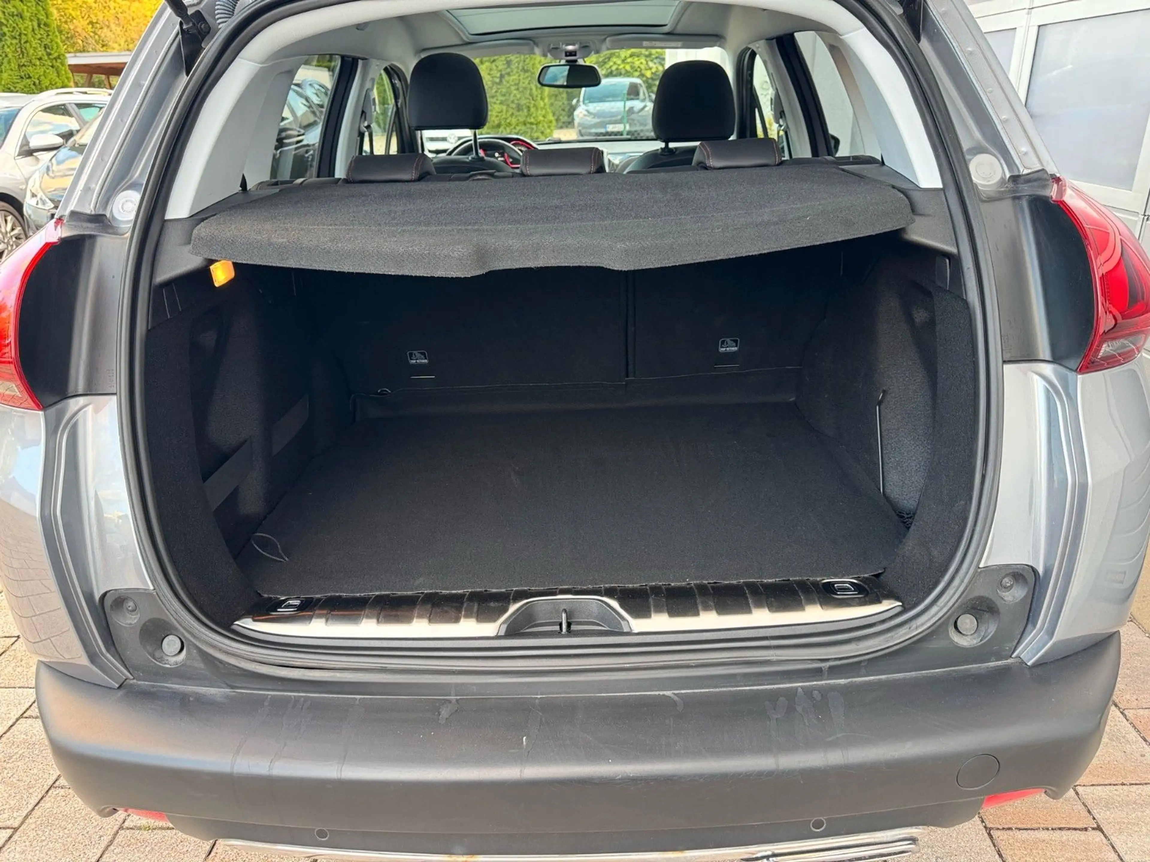 Peugeot 2008 GT-Line Automatik PureTech 110 EAT6 — photo 7