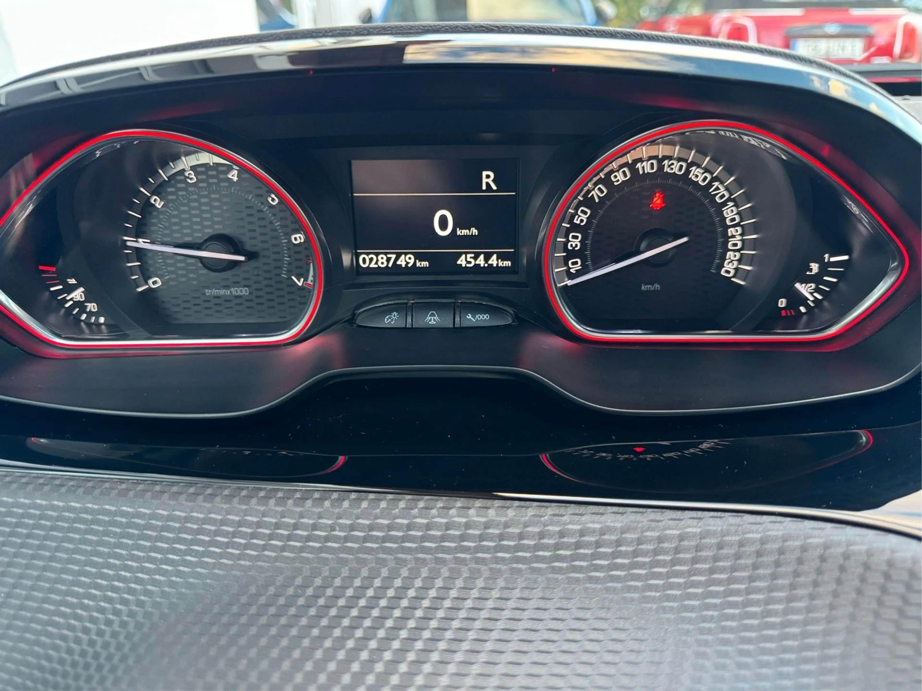 Peugeot 2008 GT-Line Automatik PureTech 110 EAT6 — photo 11