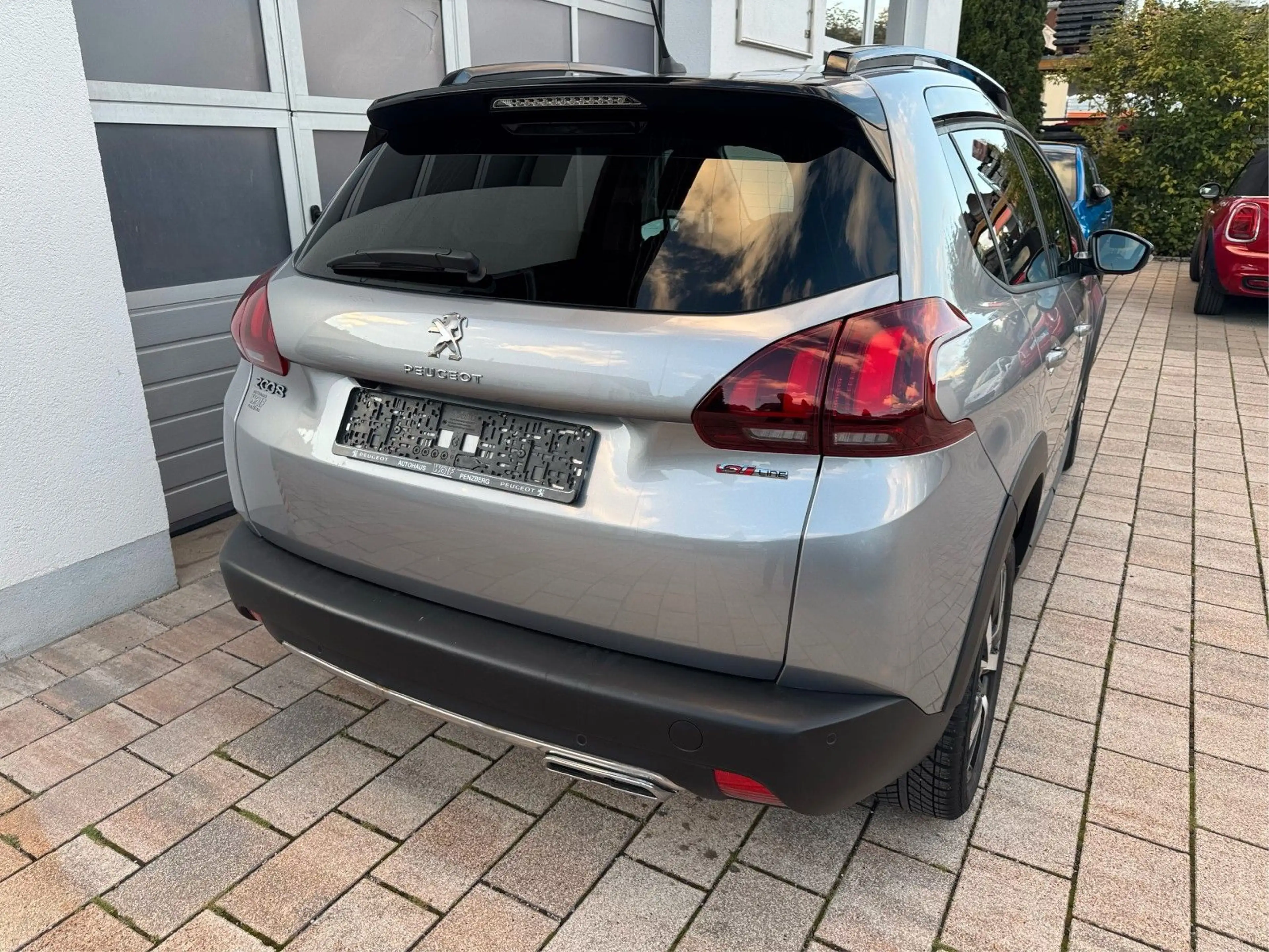 Peugeot 2008 GT-Line Automatik PureTech 110 EAT6 — photo 2