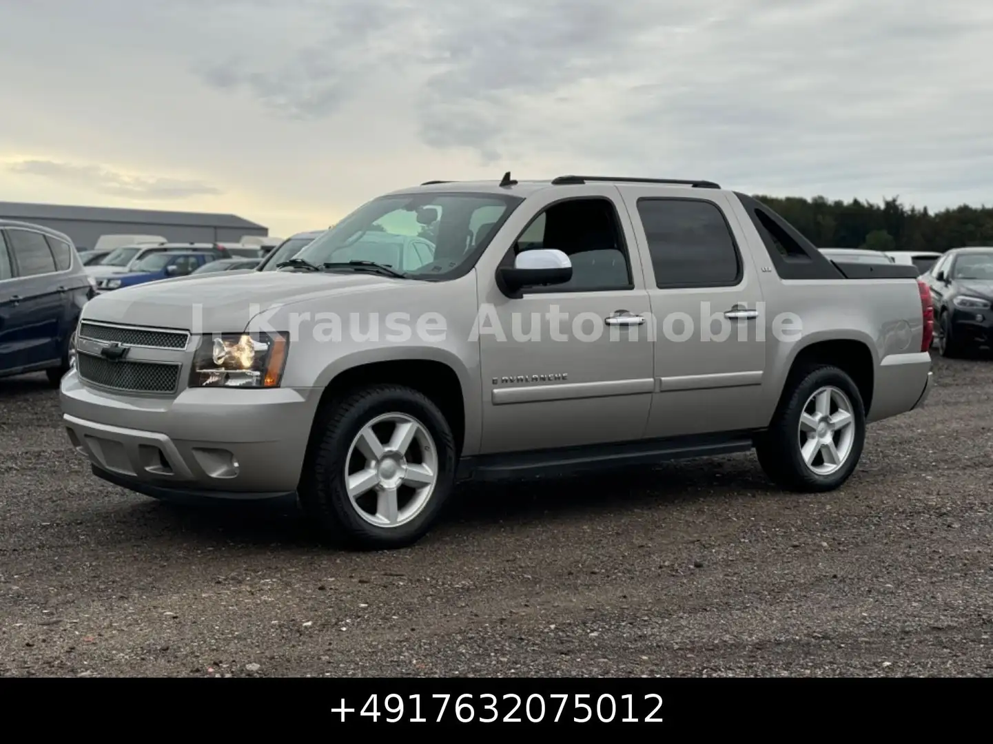 Chevrolet Avalanche 6.0 Aut. Led Nav Kamera Sitzhzg Silber - 2