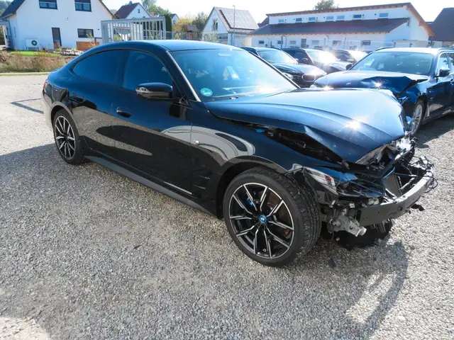 BMW i4 Gran Coupe 35 eDrive M Sport Airbag zu