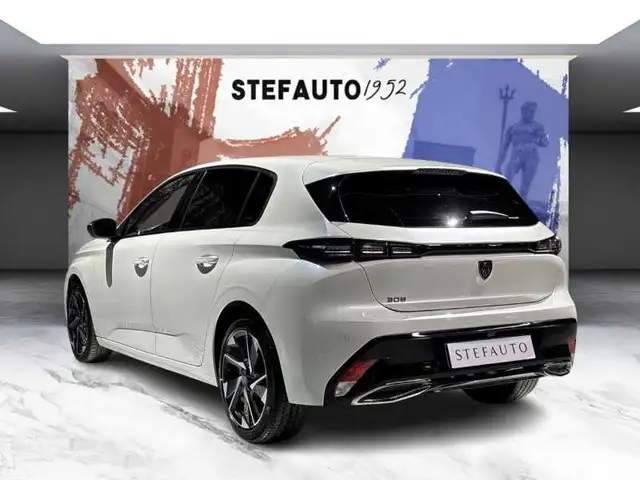 Peugeot 308 view 5