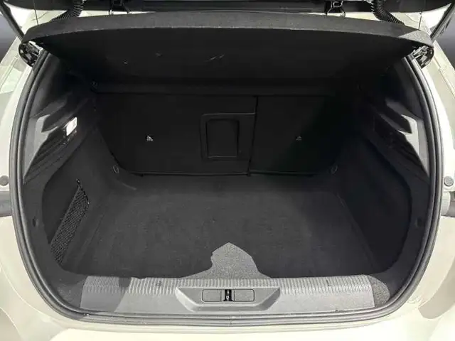 Peugeot 308 view 7