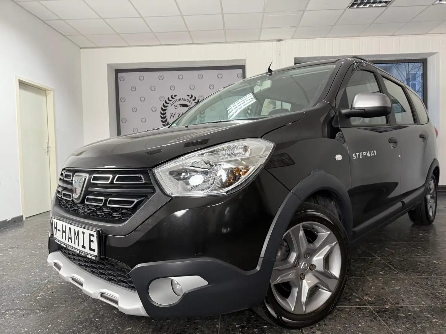 Dacia Lodgy LODGY STEPWAY PLUS NAVI SZH PDC KAM KLIMA Schwarz - 2