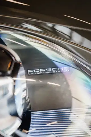 Porsche 911 Targa 4S *SPORTABGASANLAGE / CRONO PAKET / PORSCHE APPROVED BIS 05/2028 / SITZLÜFTUNG / BOSE SOUNDSYSTEM* Ansicht 12