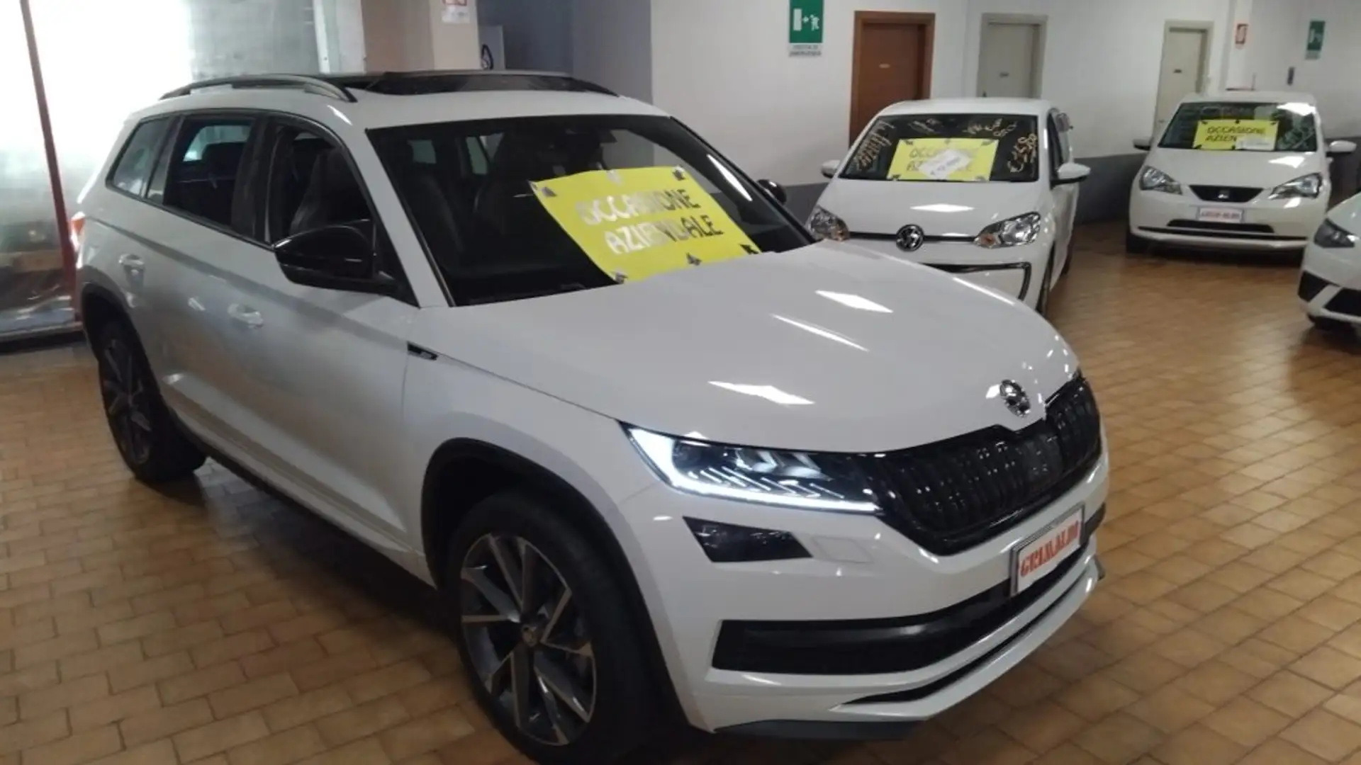Skoda Kodiaq 2.0 TDI EVO DSG SportLine 7 POSTI TETTO Grigio - 2