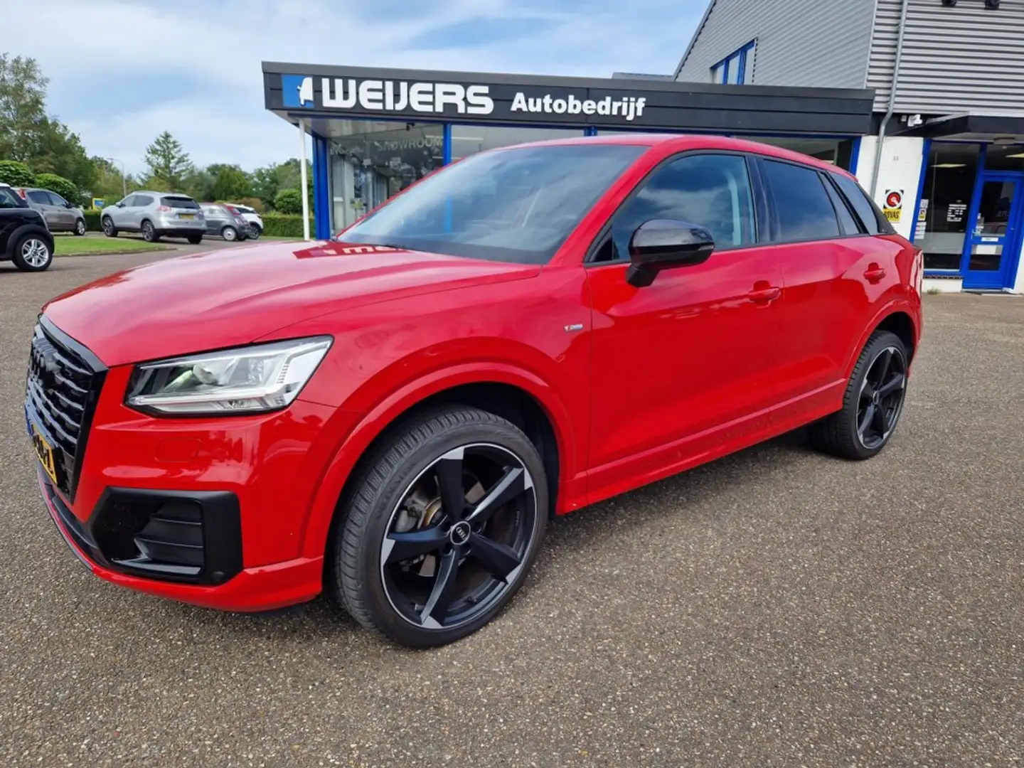 Audi Q2 1.4 TFSI CoD S-Line Black Edition Aut.  Navi, Came Rood - 1