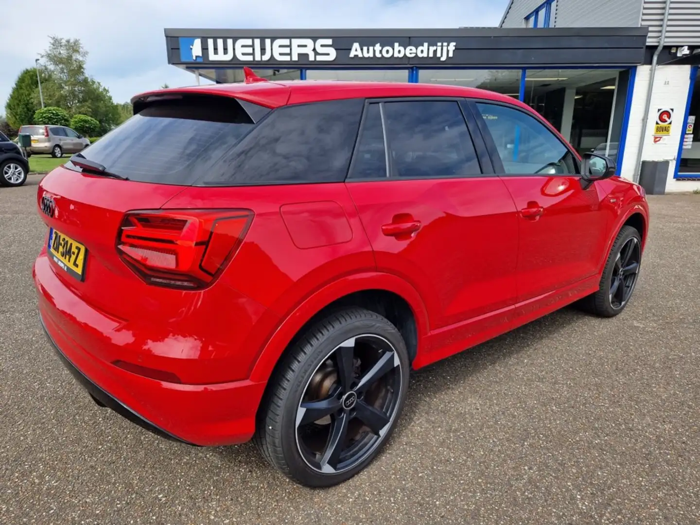 Audi Q2 1.4 TFSI 150pk S-Line Black Edition Aut.  Navi, Ca Rood - 2