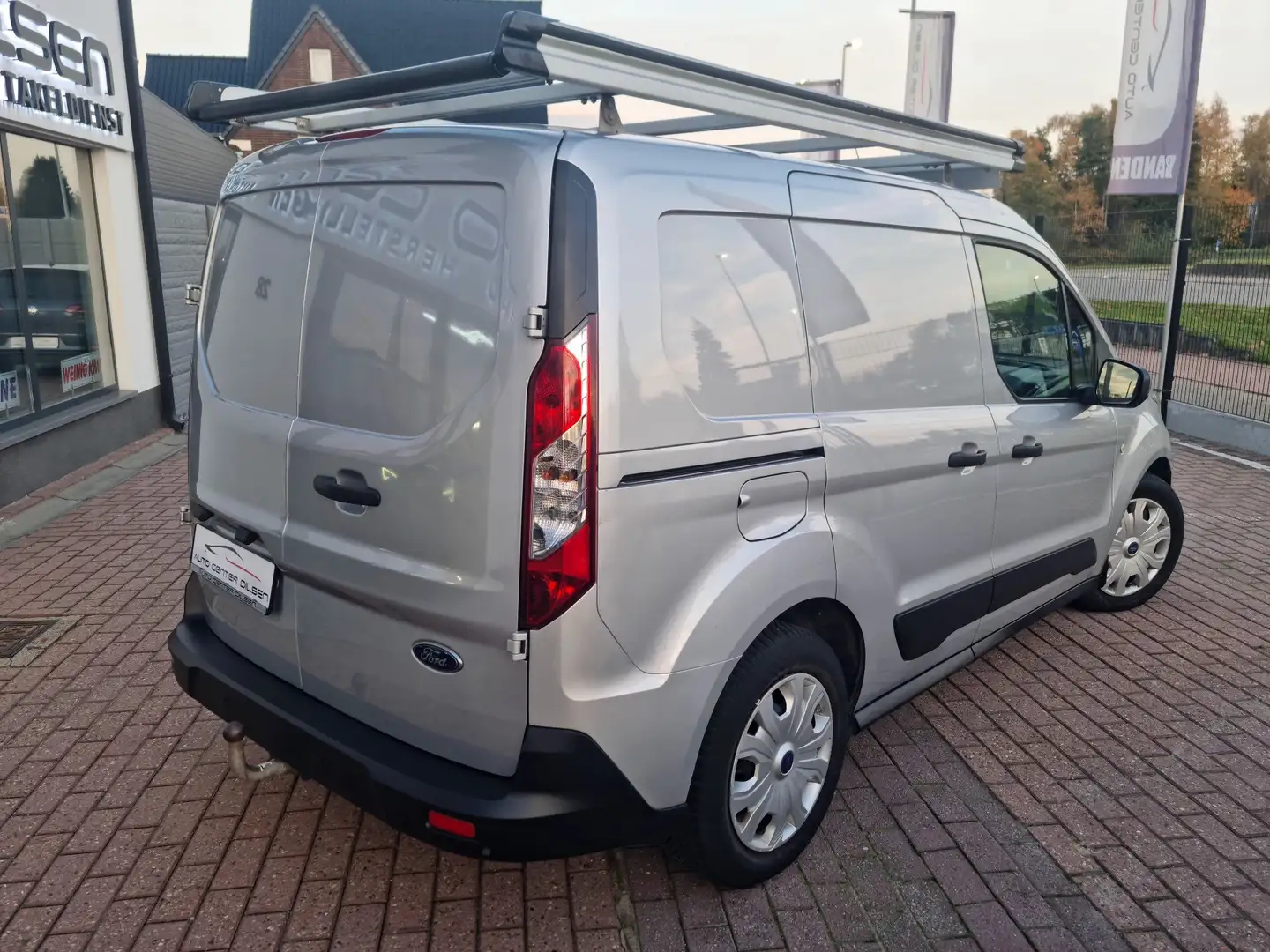 Ford Transit Connect 1.5 TDCI Dakrek Trekhaak 3 zit Airco 12m Garantie Zilver - 2