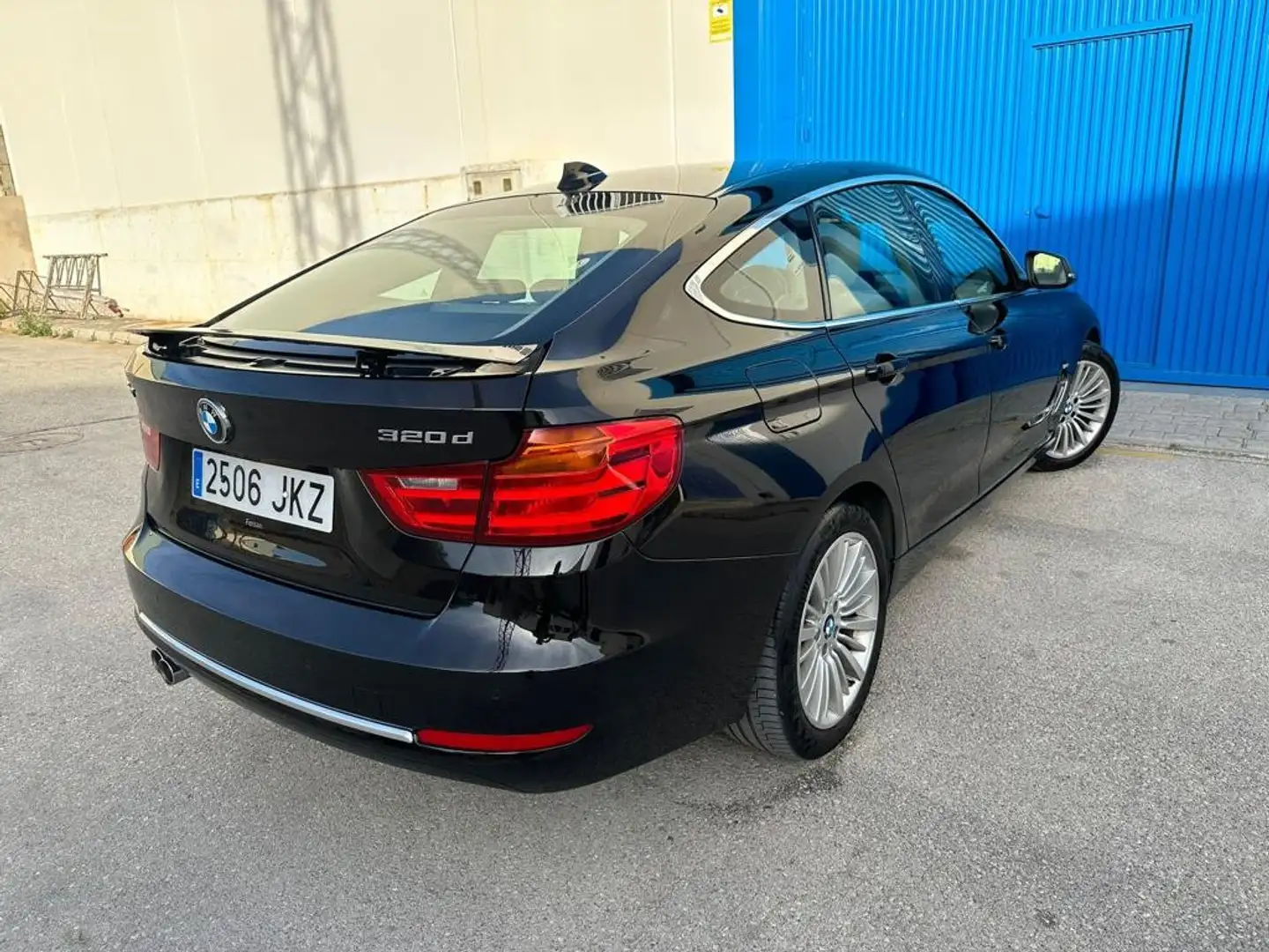 BMW 320 320dA Gran Turismo Luxury - 2