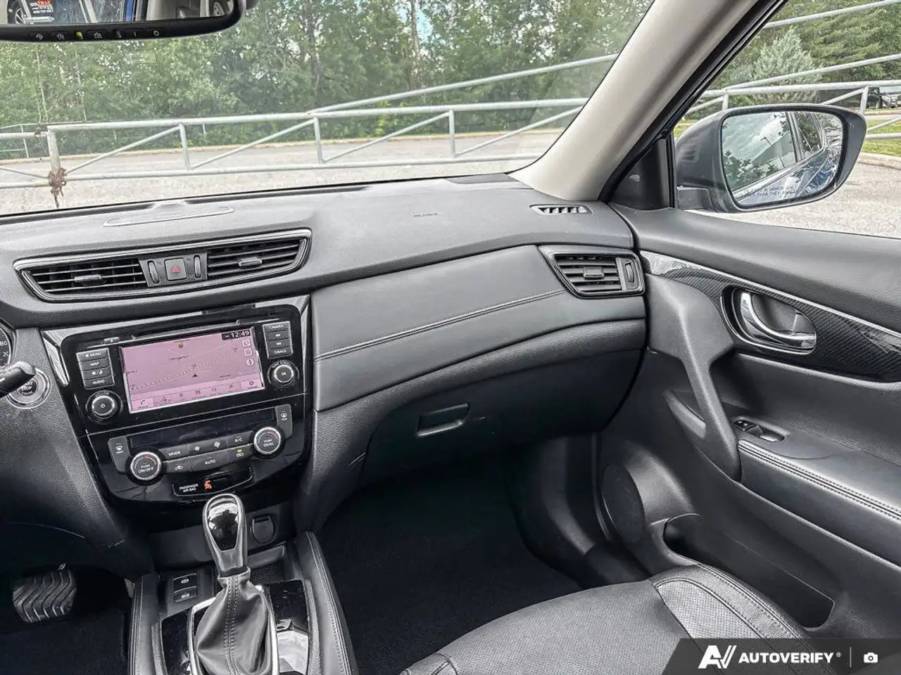 Nissan Rogue fotografie Nissan Rogue