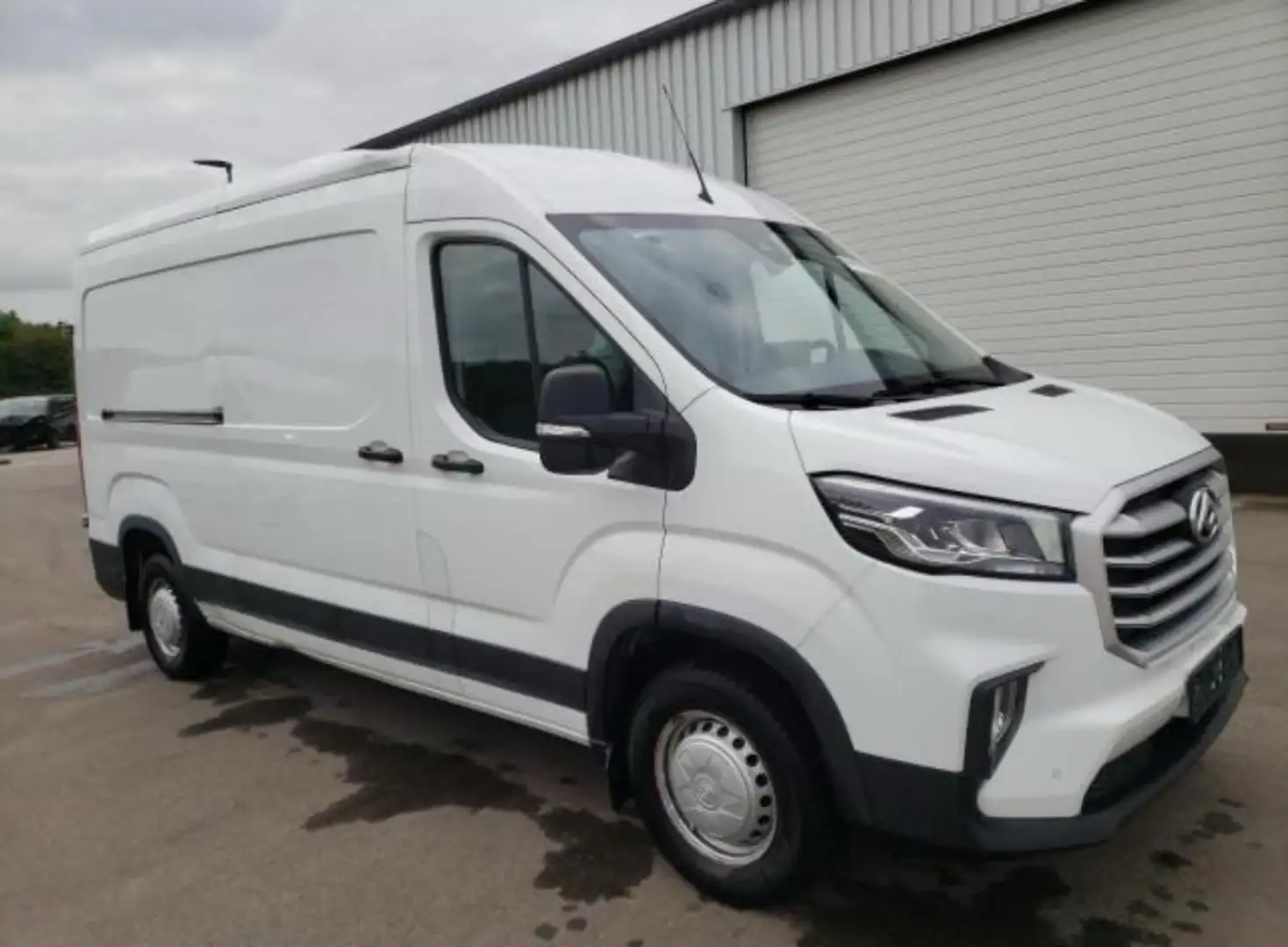 Maxus Deliver 9 2.0 Білий - 1