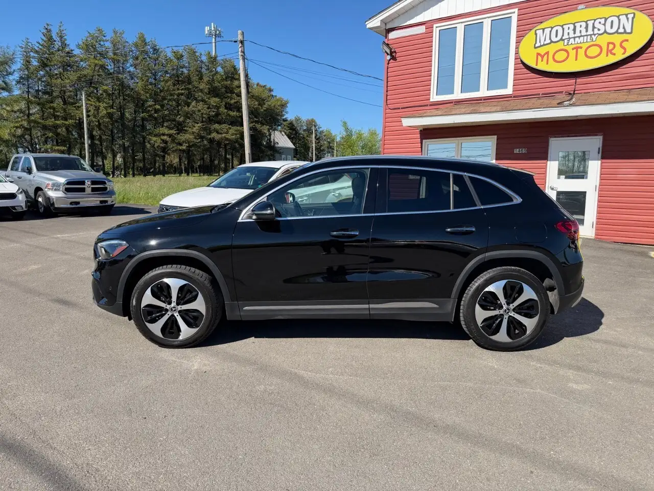Mercedes-Benz GLA снимка Mercedes-Benz GLA