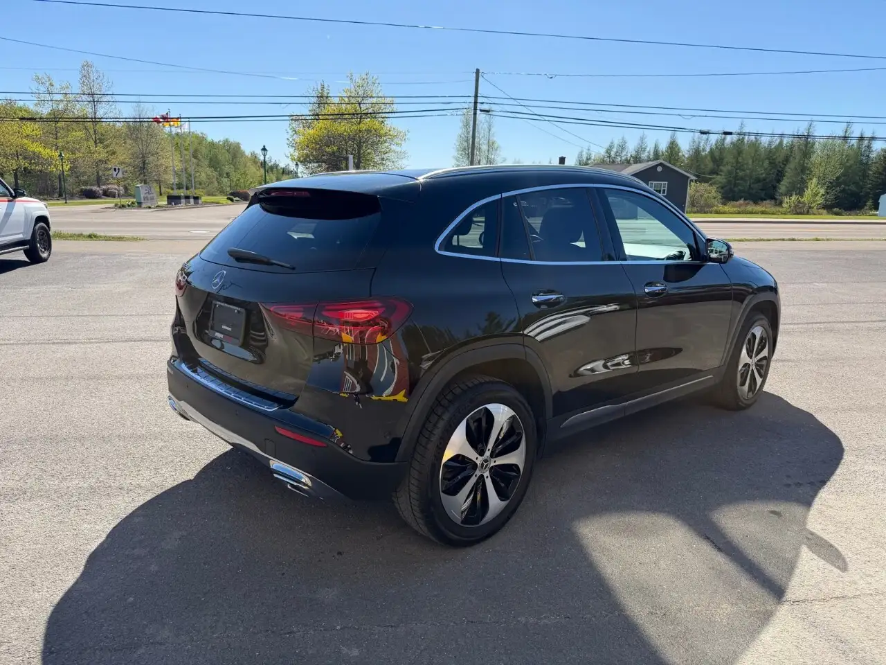 Mercedes-Benz GLA снимка Mercedes-Benz GLA