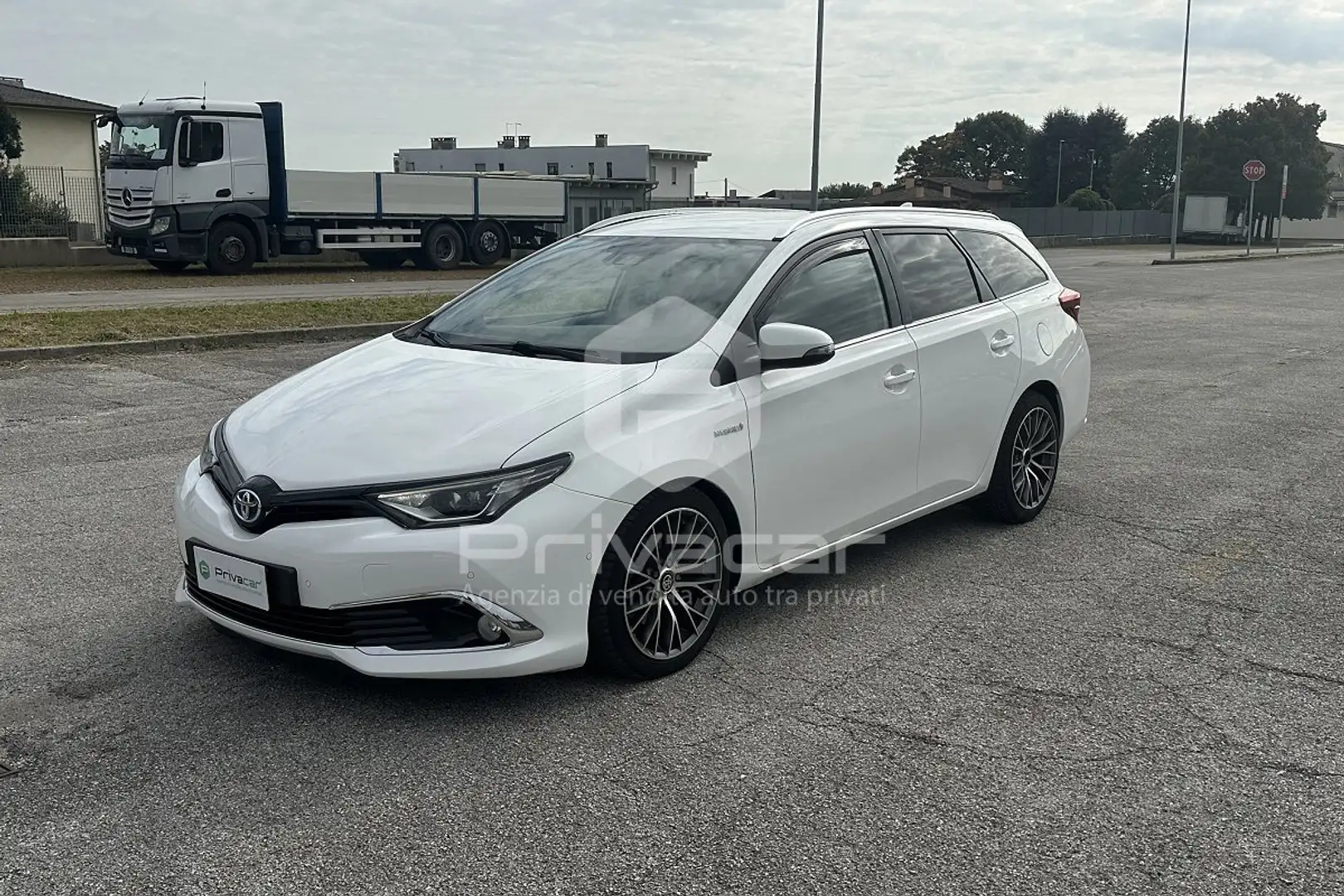 Toyota Auris Auris Touring Sports 1.8 Hybrid Lounge Weiß - 1