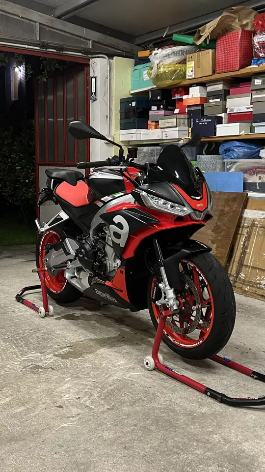 Aprilia Tuono