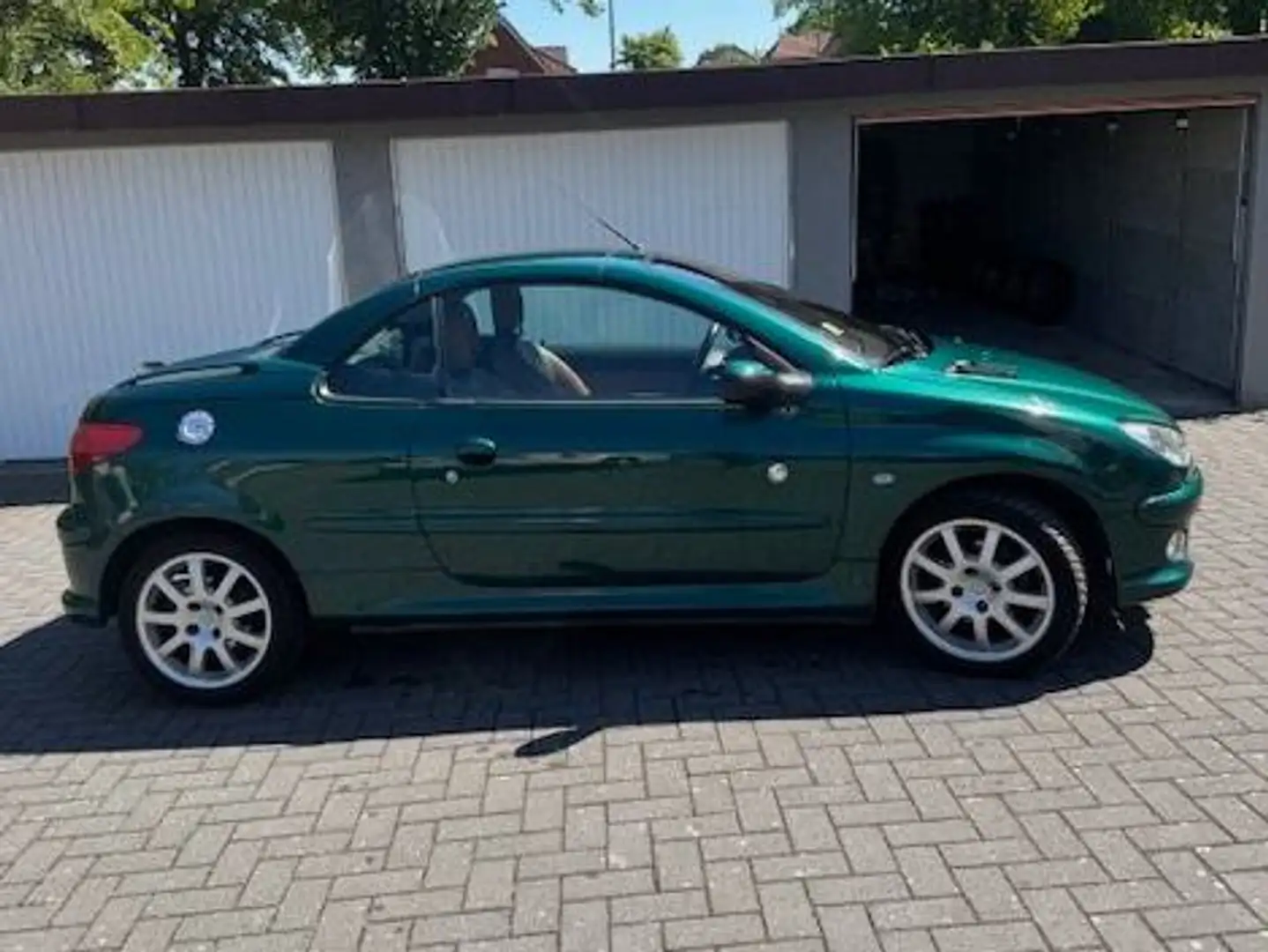 Peugeot 206 206 CC 110RolandGarros TÜV/Bremsen/Kupplung NEU Vert - 2