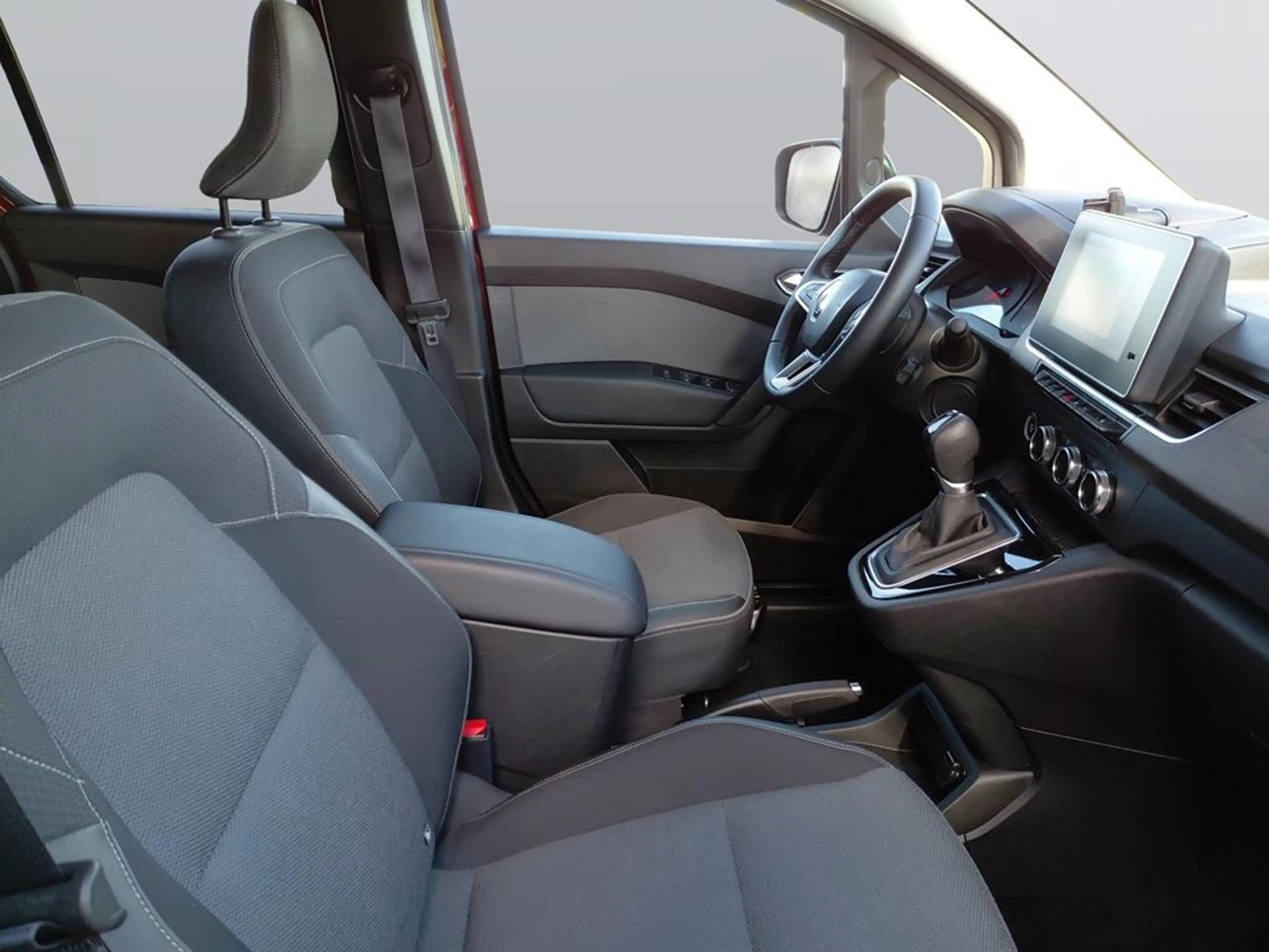 Renault Kangoo 3ECHNO TCe 130 EDC — photo 13