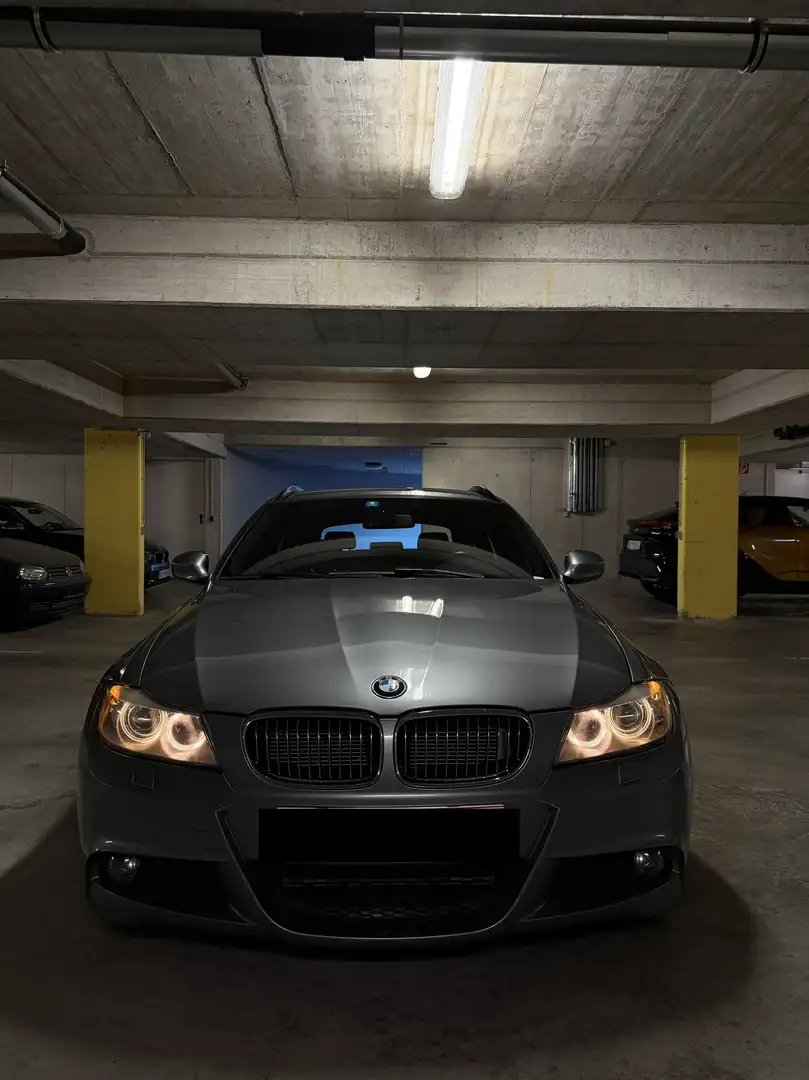 BMW 318 318d Touring - 1
