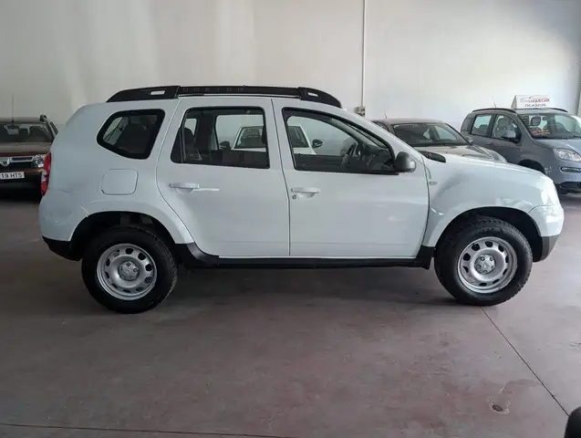 Dacia Duster view 11