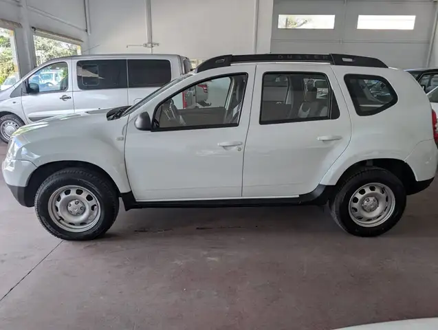 Dacia Duster view 6