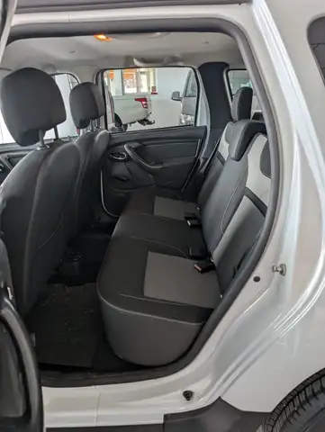 Dacia Duster view 14