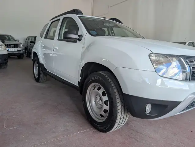 Dacia Duster view 2