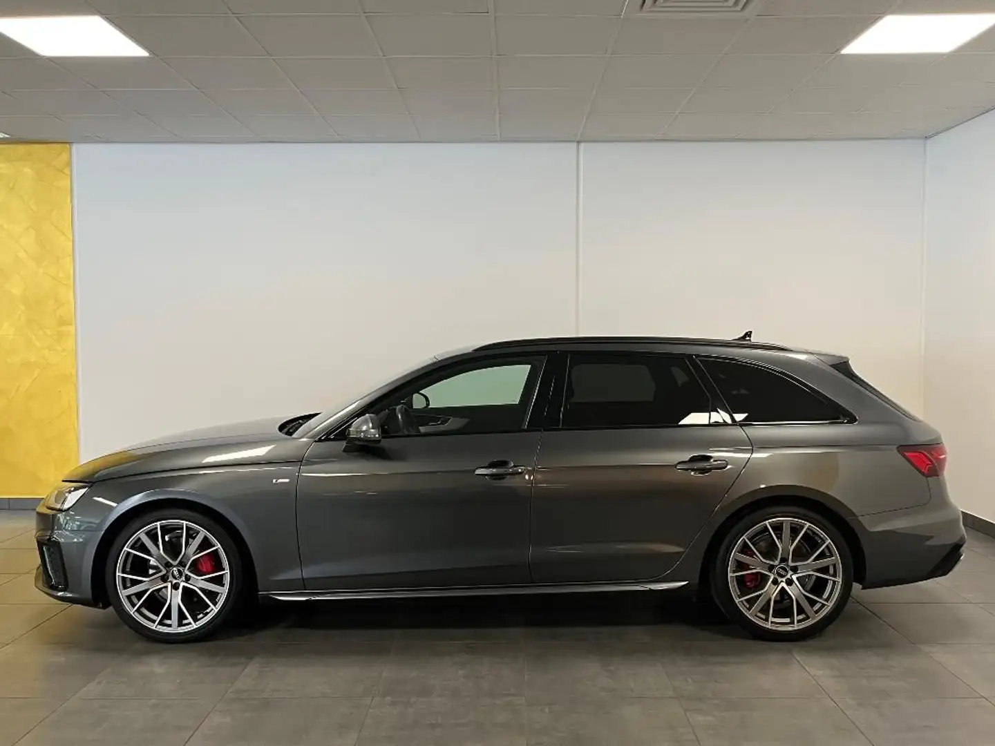 Audi A4 Avant S line 40 TDI S-tronic, 19",Navi,LED,Vi Gris - 2