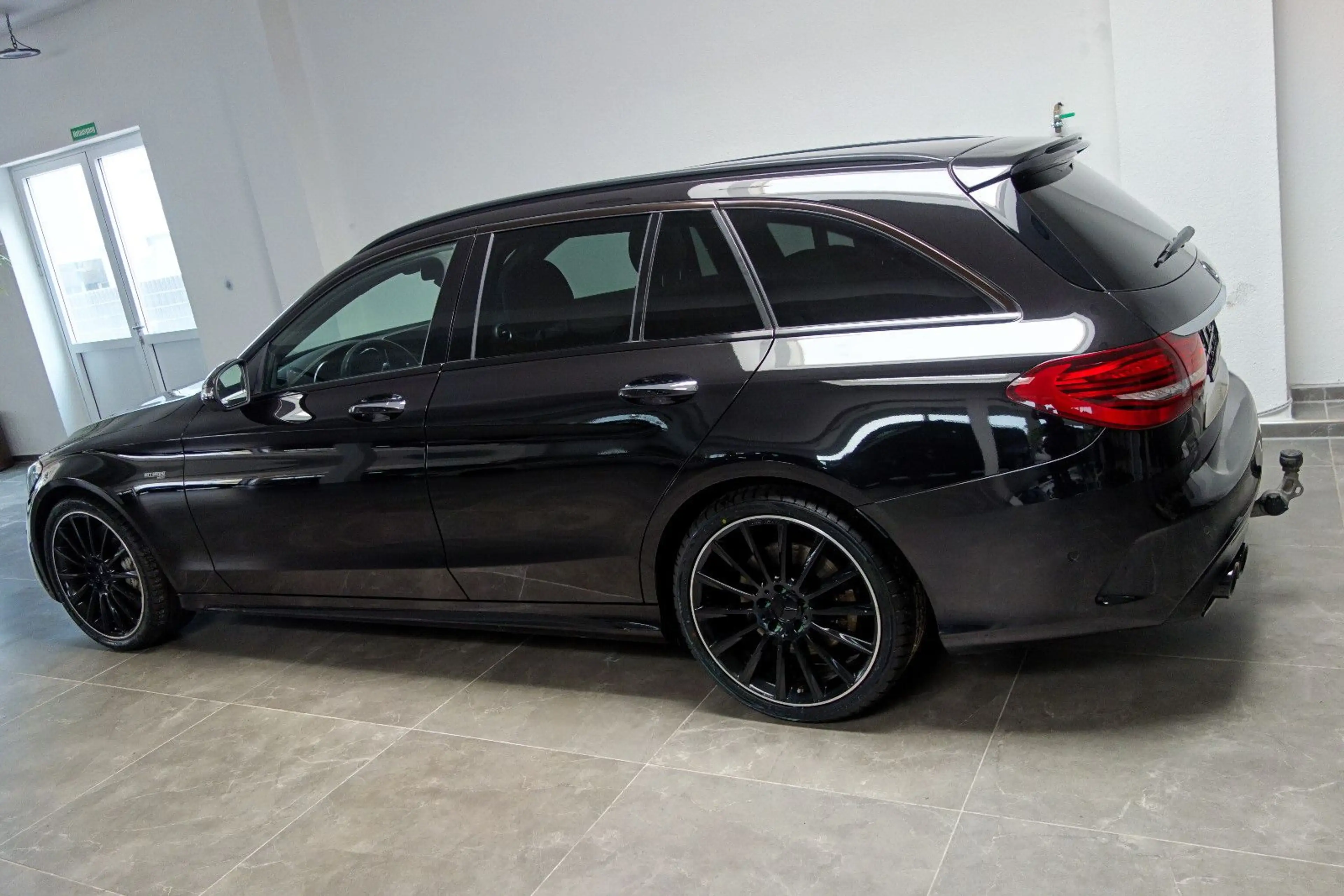 Mercedes-Benz C 43 AMG T Night 9G/360°/Distr/Widescreen/19-Zol — photo 10