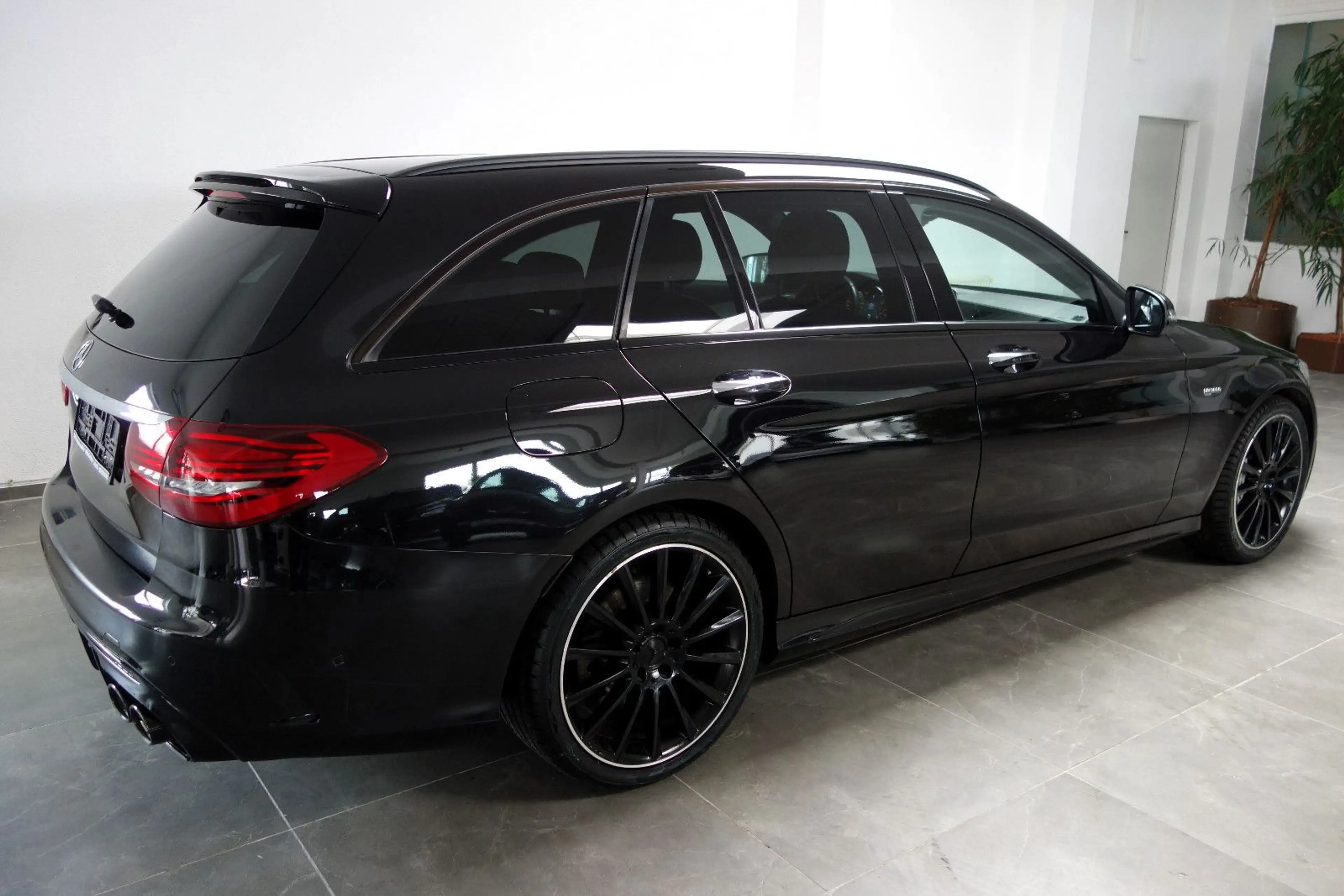 Mercedes-Benz C 43 AMG T Night 9G/360°/Distr/Widescreen/19-Zol — photo 9