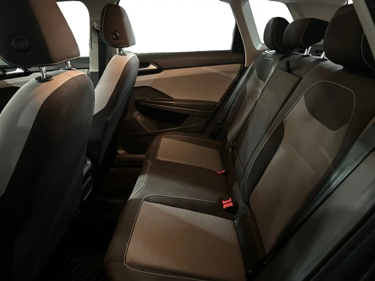 Volkswagen Taos снимка Volkswagen Taos