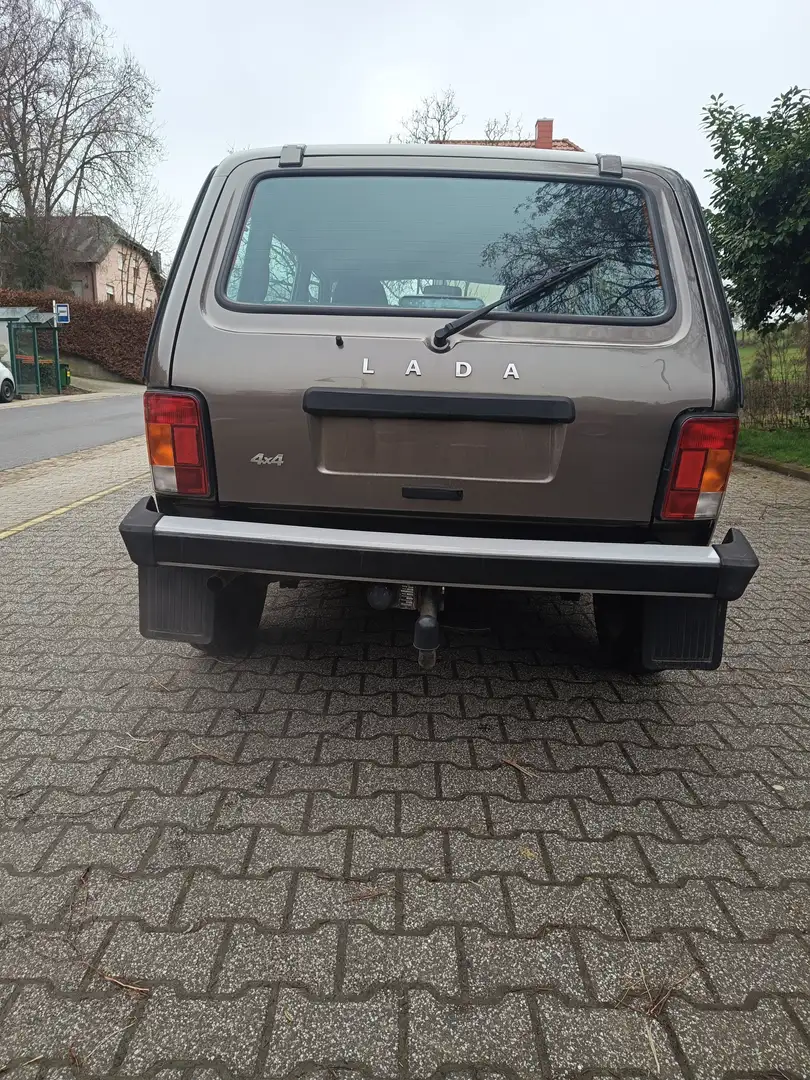 Lada 4x4 Lada 4x4 Braun - 2