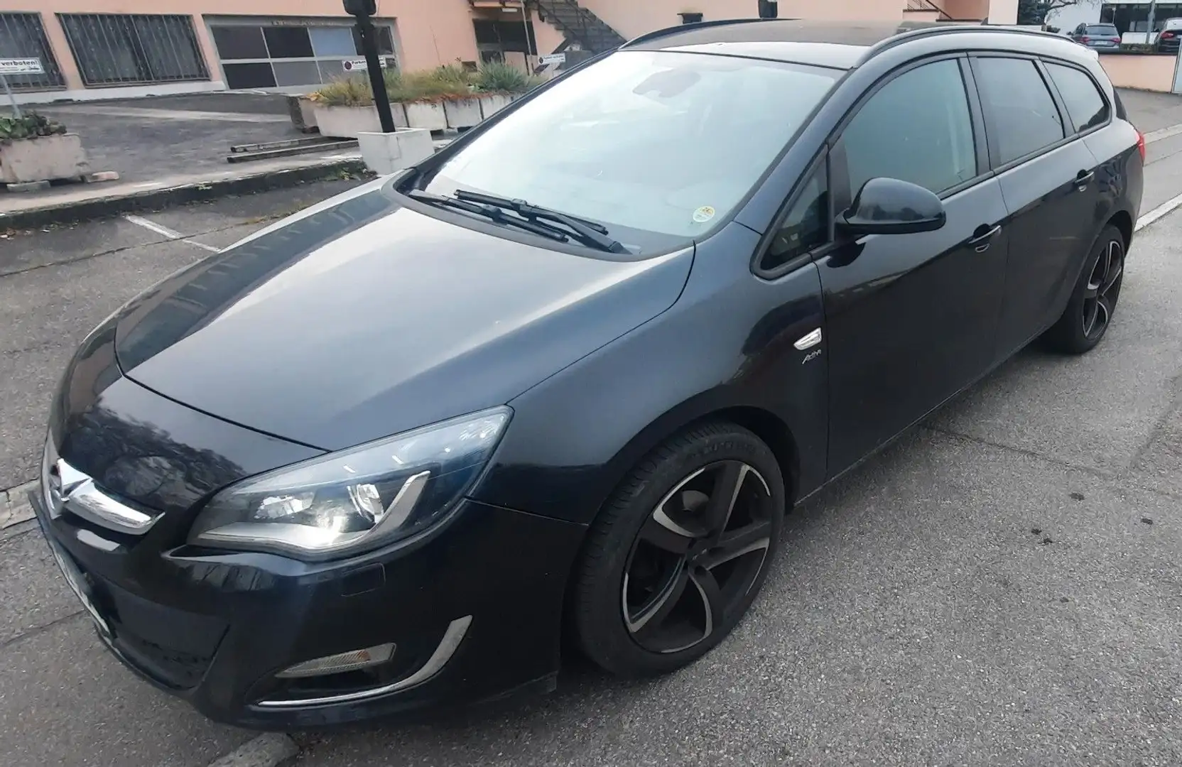 Opel Astra J Sports Tourer *Active*Navi/Xenon - 1