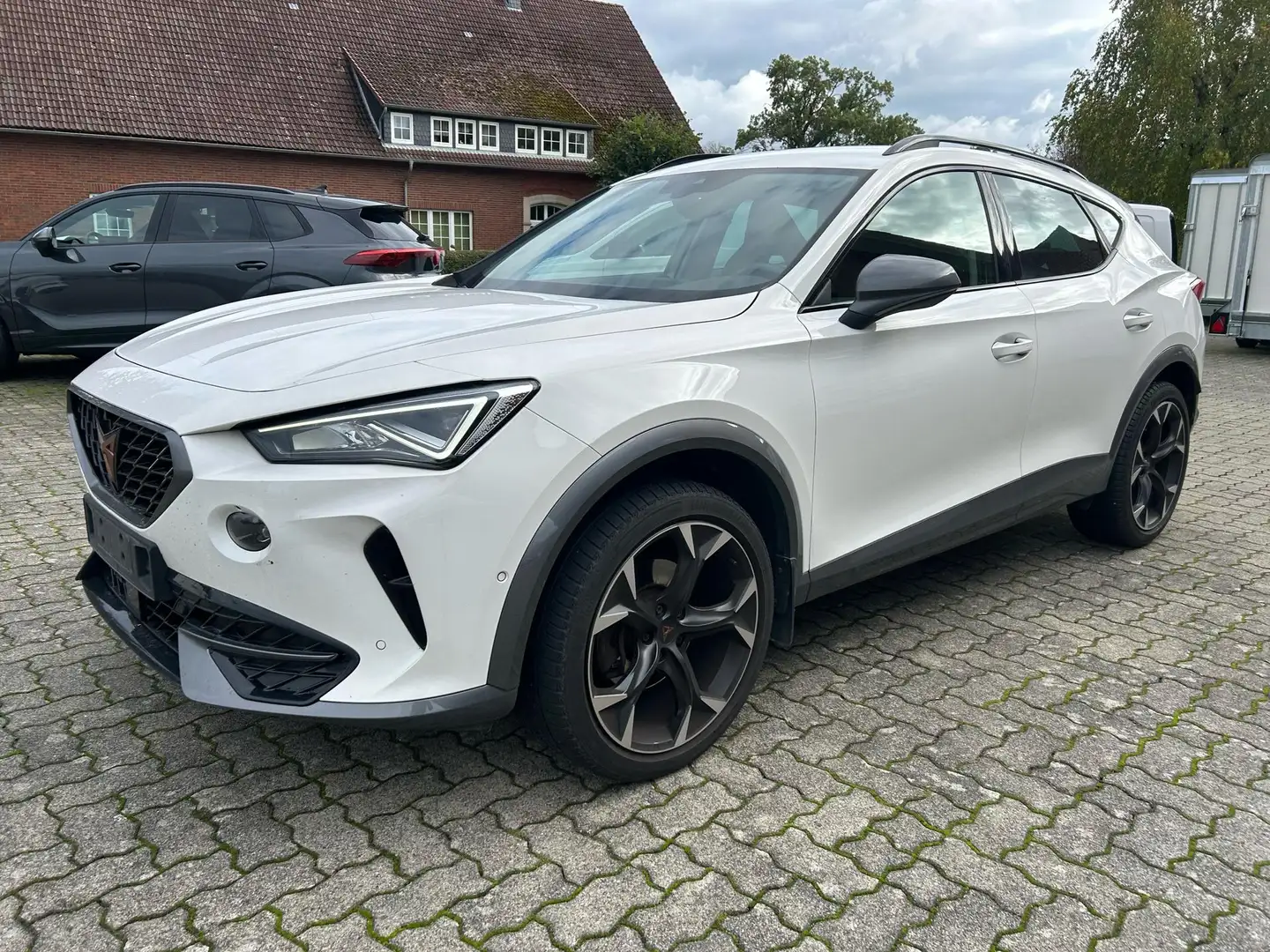 CUPRA Formentor 1.5 TSI DSG / Full Link Blanco - 1