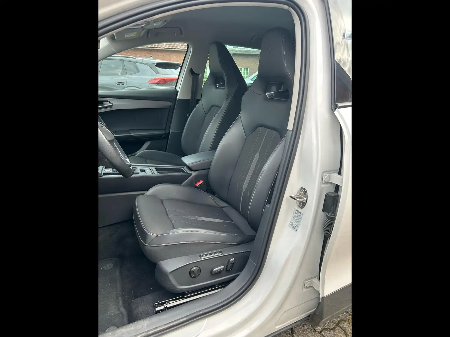 CUPRA Formentor 1.5 TSI DSG / Full Link Blanco - 2