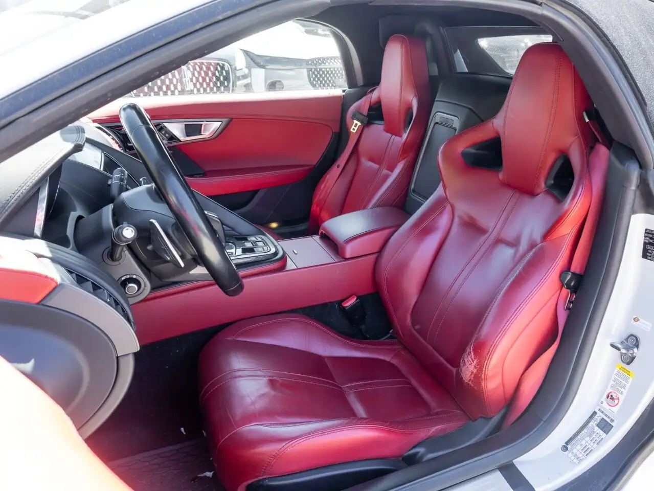 Jaguar F-Type снимка Jaguar F-Type