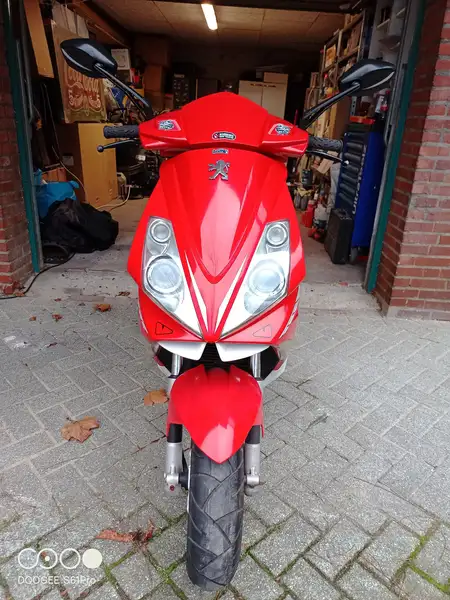 Peugeot Jet Force - foto 2