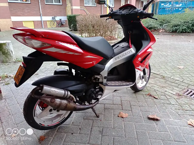 Peugeot Jet Force - foto 5