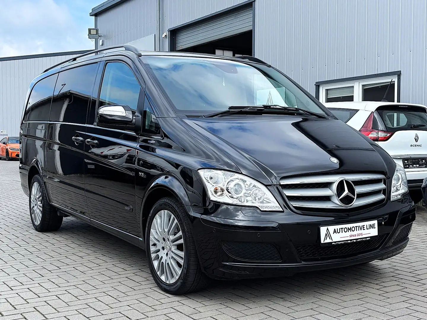 Mercedes-Benz Viano VIANO 3.0 CDI LANG/LEDER/PANO/7SITZER/KAMERA/XEN Černá - 1