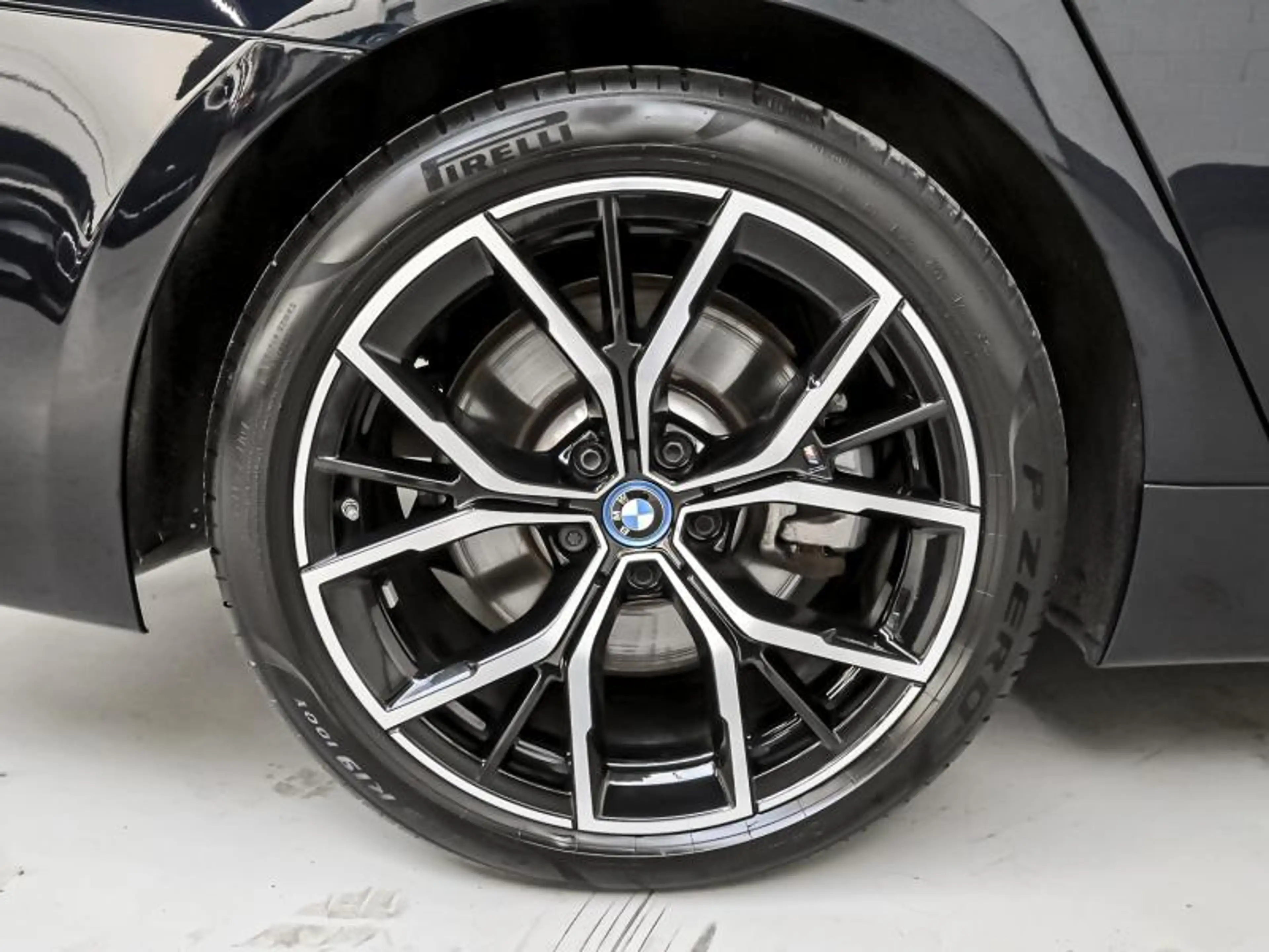 BMW 545 M Pack-Open dak-Laser-Drive Pro-Harman-Elec stoele — photo 8