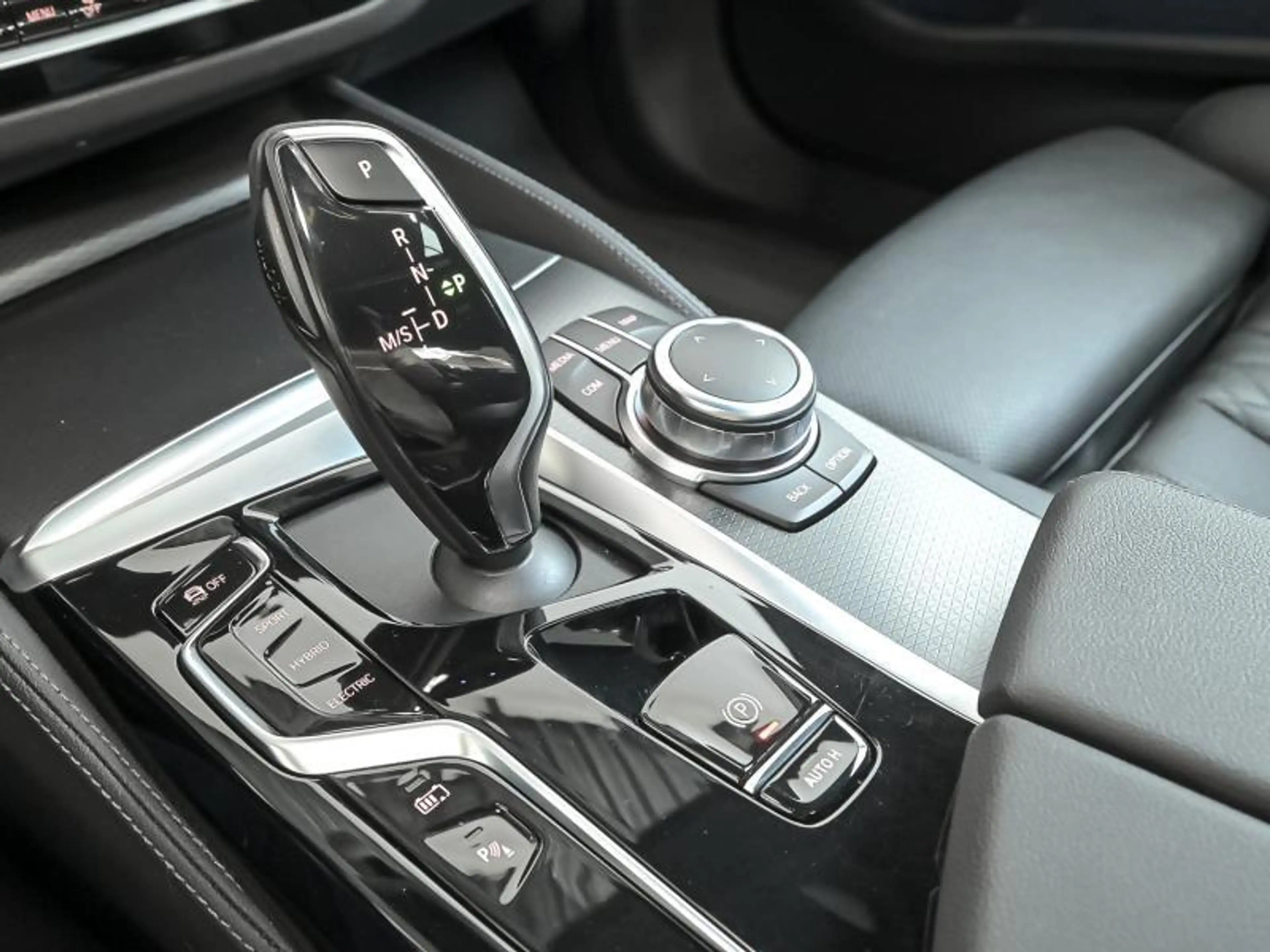 BMW 545 M Pack-Open dak-Laser-Drive Pro-Harman-Elec stoele — photo 11