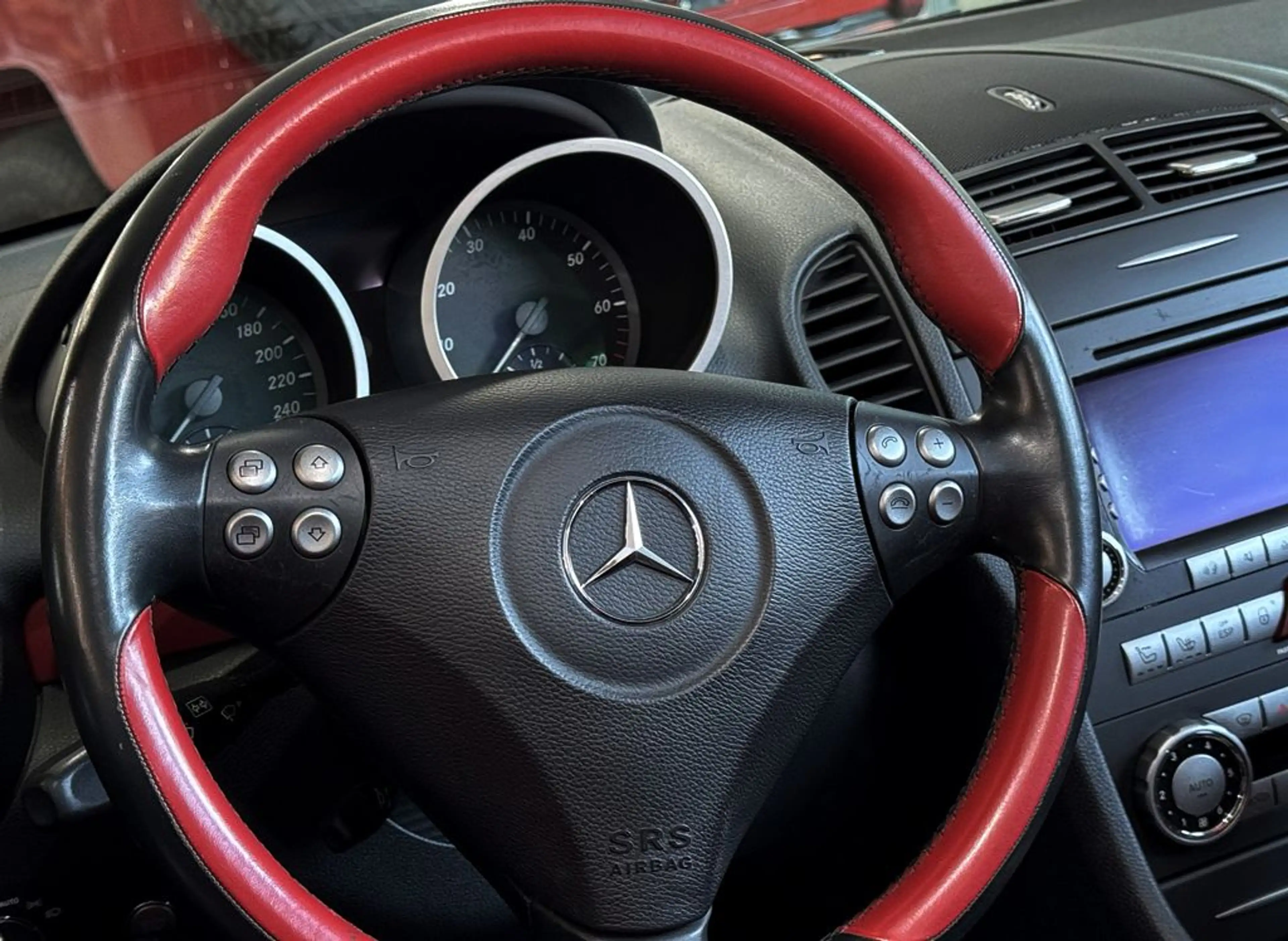 Mercedes-Benz SLK 280 Mercedes SLK 280 Sport Roadster AMG Designo — photo 15