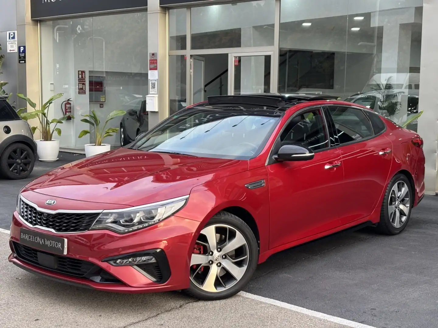 Kia Optima 2.0 T-GDi GT A/T Mauve - 1