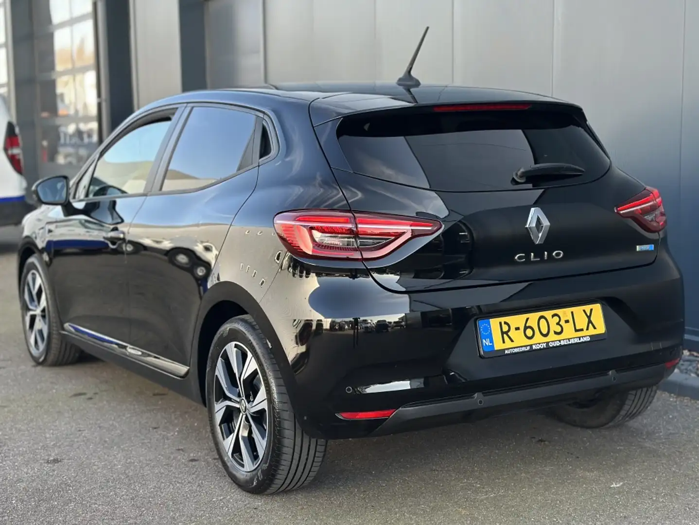 Renault Clio 1.6 E-Tech Hybrid 145PK Evolutution / Carplay / 1e Schwarz - 2