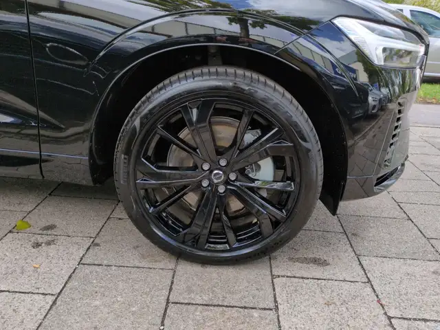 Volvo XC60 view 21