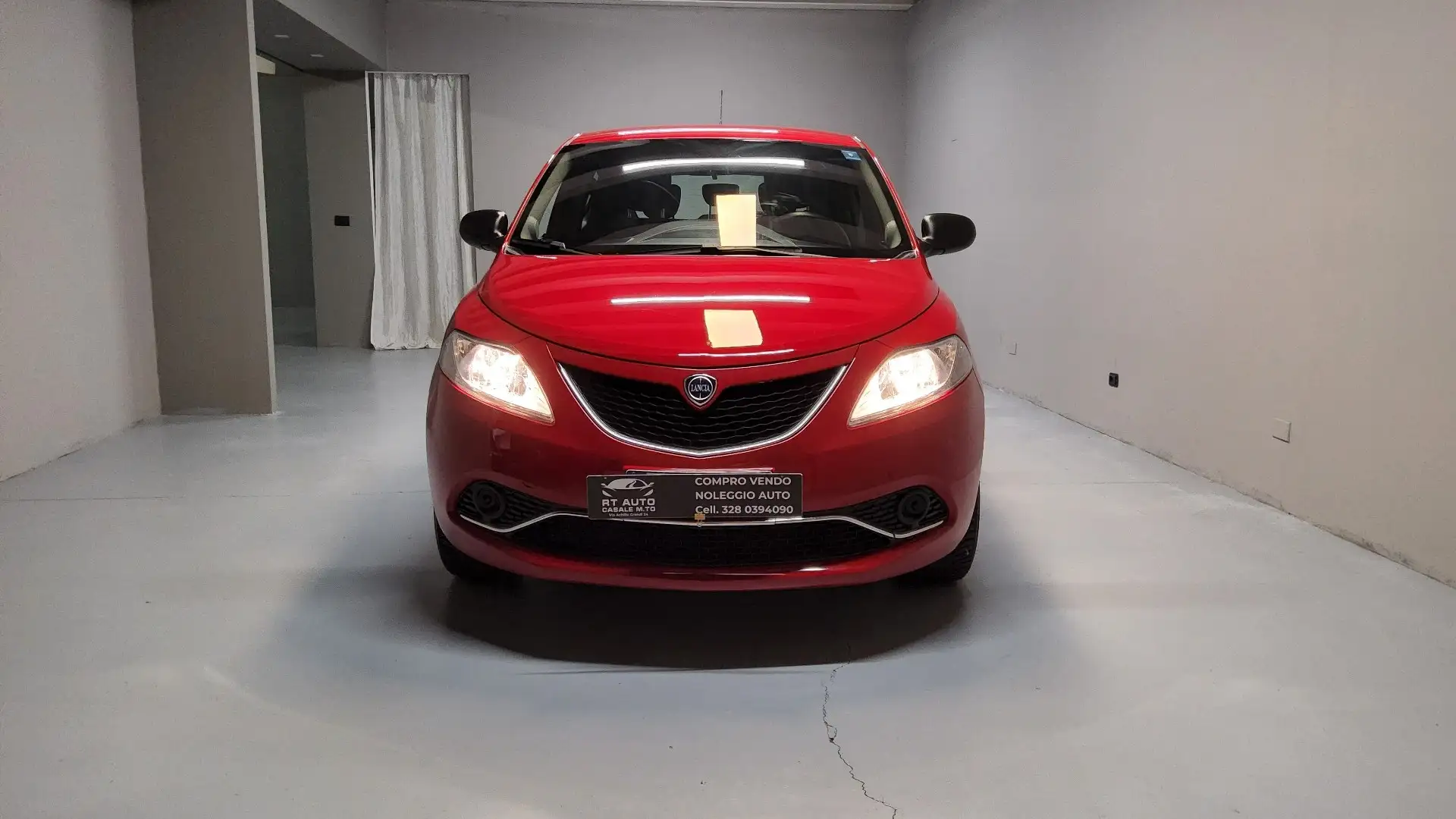Lancia Ypsilon 1.2 Silver ecochic Gpl 69cv - 2