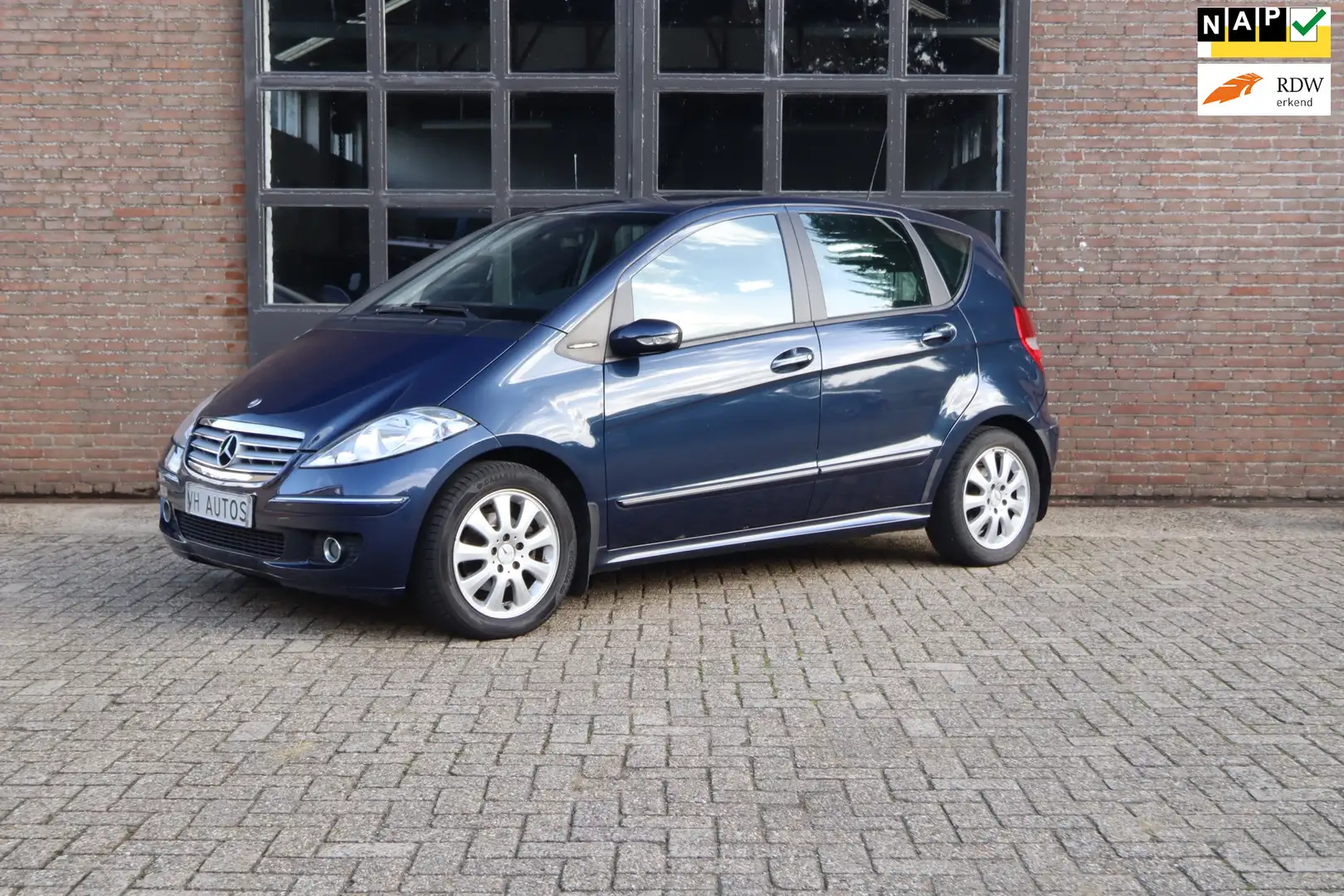 Mercedes-Benz A 150 Elegance Airco-Cruise-APK- 9/2026 Blauw - 1