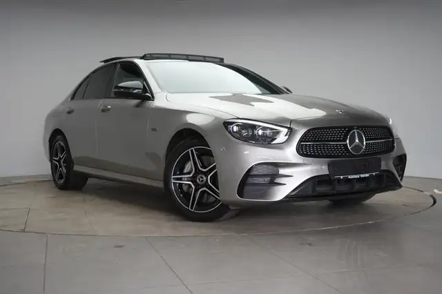Mercedes-Benz E 300 e 9G-Tronic AMG Line