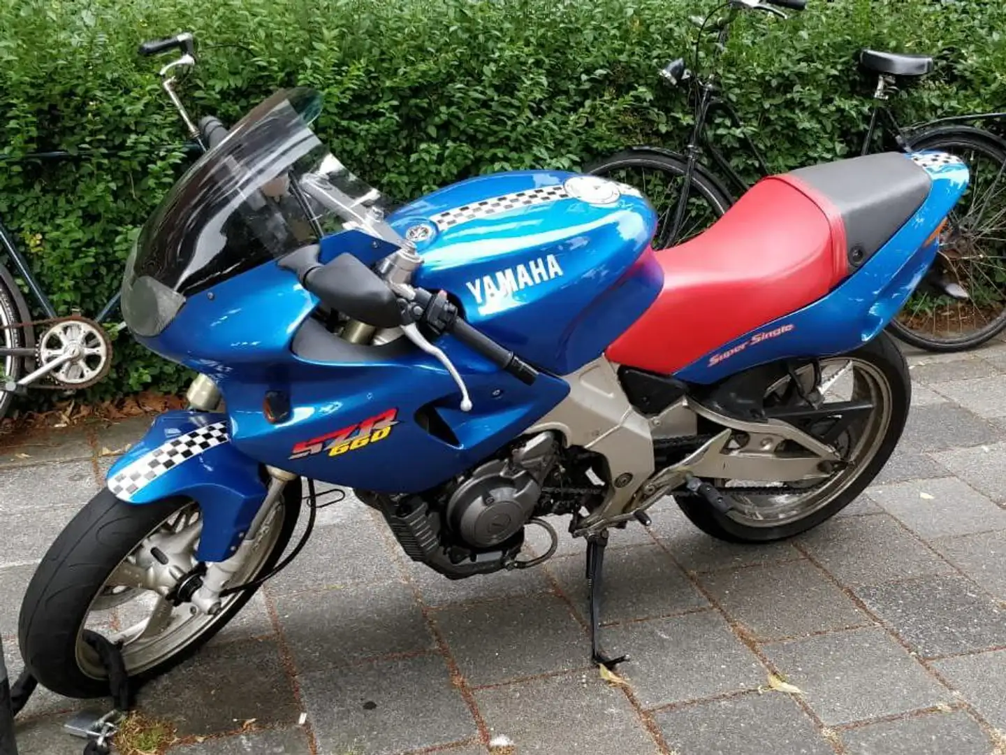 Yamaha SZR 660 Blau - 1